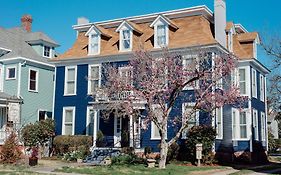 Meadows Inn